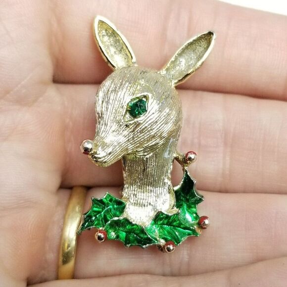 Vintage Gerry's Christmas Deer Brooch, Gold Tone Green Enamel Rhinestone Eye - Picture 1 of 7